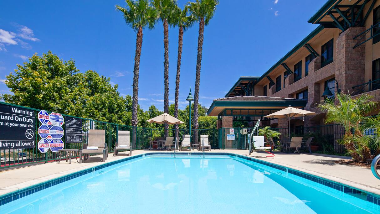 Hampton Inn & Suites Agoura Hills