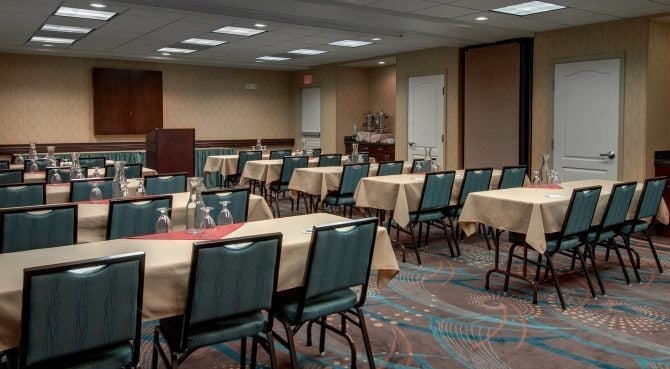 Hampton Inn & Suites Agoura Hills